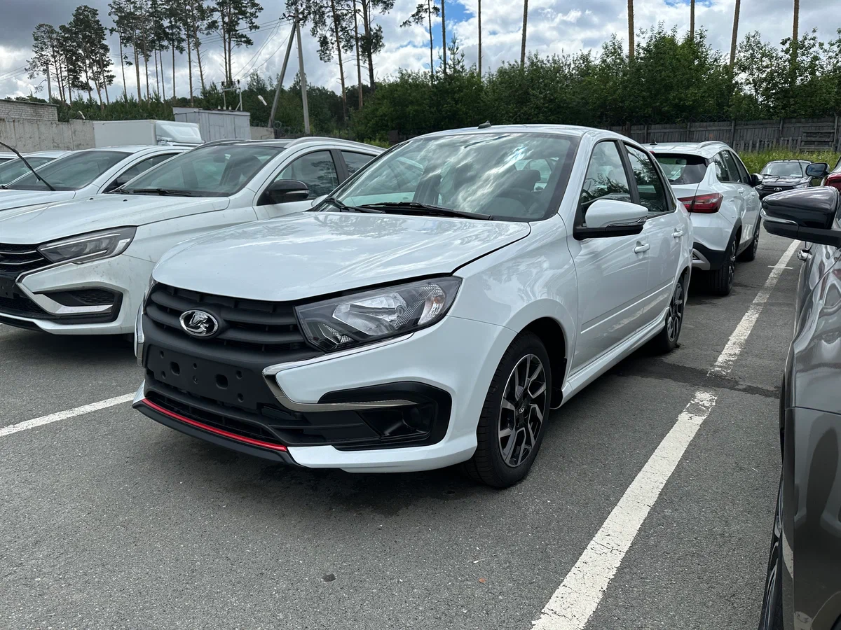 Lada Granta Sportline в Москва - фото №1